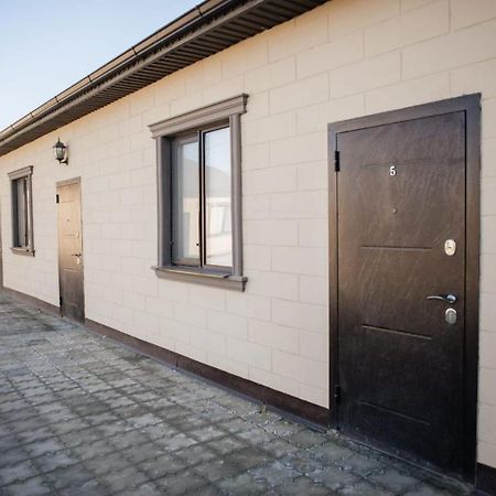 Silk Way Hotel Atiraw Buitenkant foto