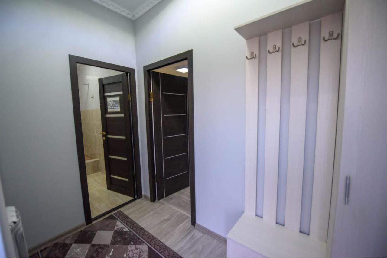 Silk Way Hotel Atiraw Buitenkant foto